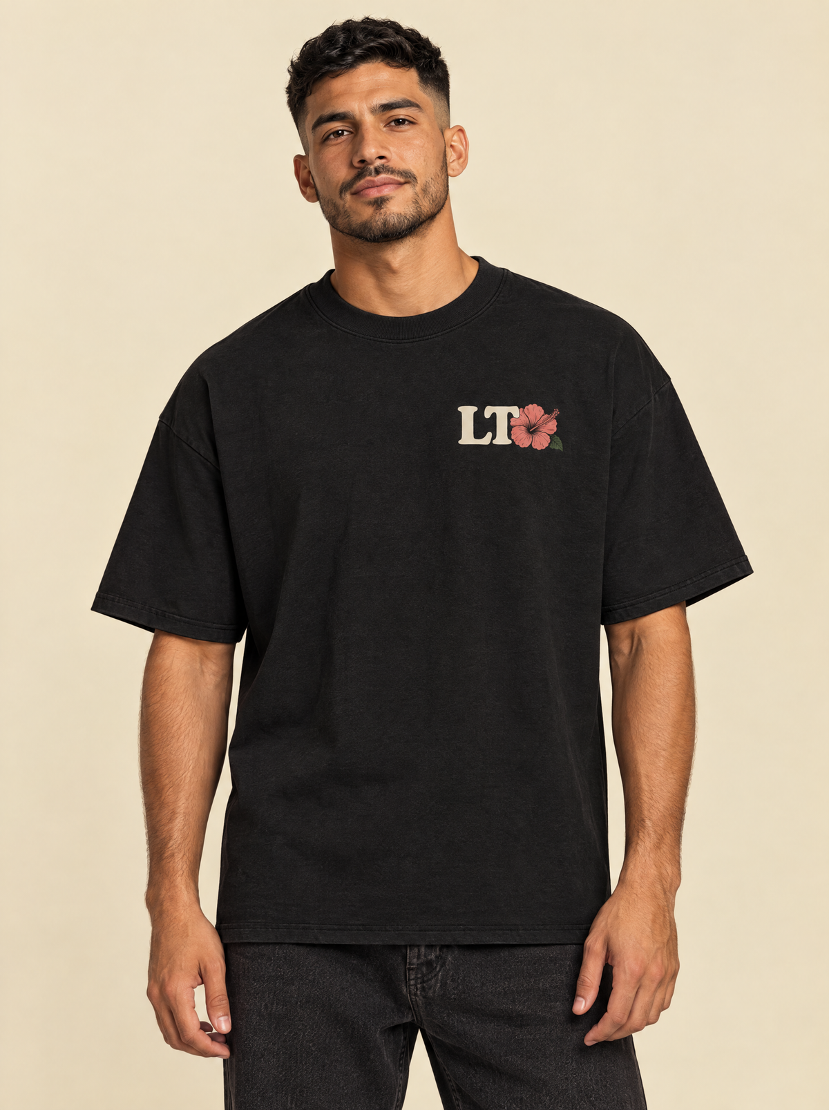 Black Beauty / M — Leo is 6'1" and wears a size L